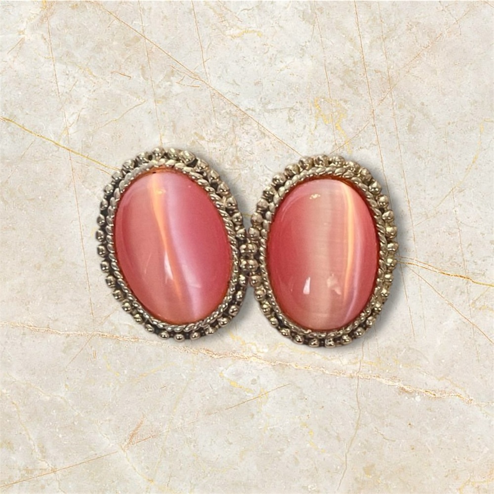 Vintage Pink Cats Eye Stud Earrings Silver Tone Oval Cabochon Retro Statement - Picture 2 of 5